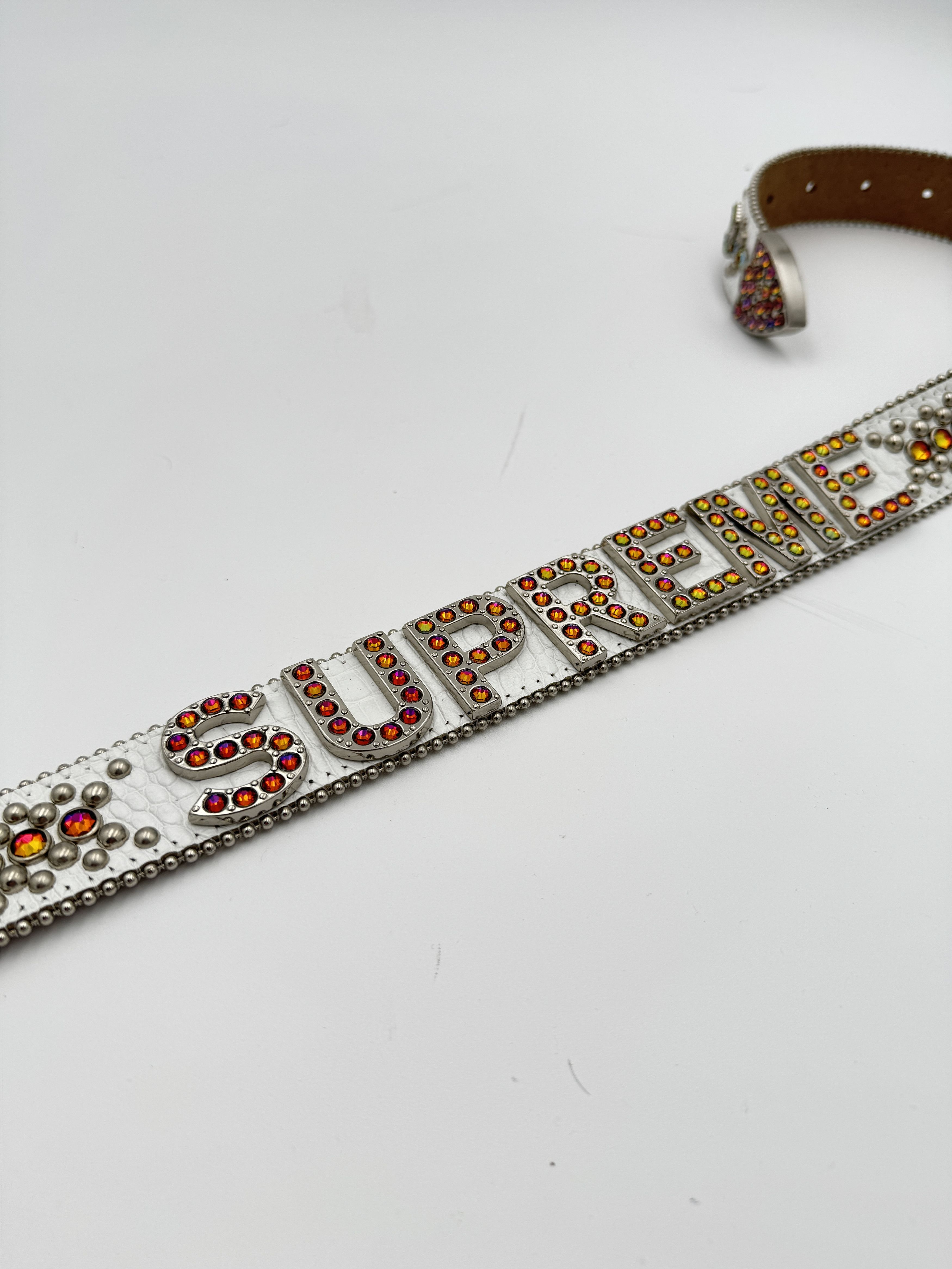 B.B. Simon × Supreme Supreme b.b. simon Belt White Crystal Rainbow Size L / XL Size ONE SIZE - 3 Thumbnail
