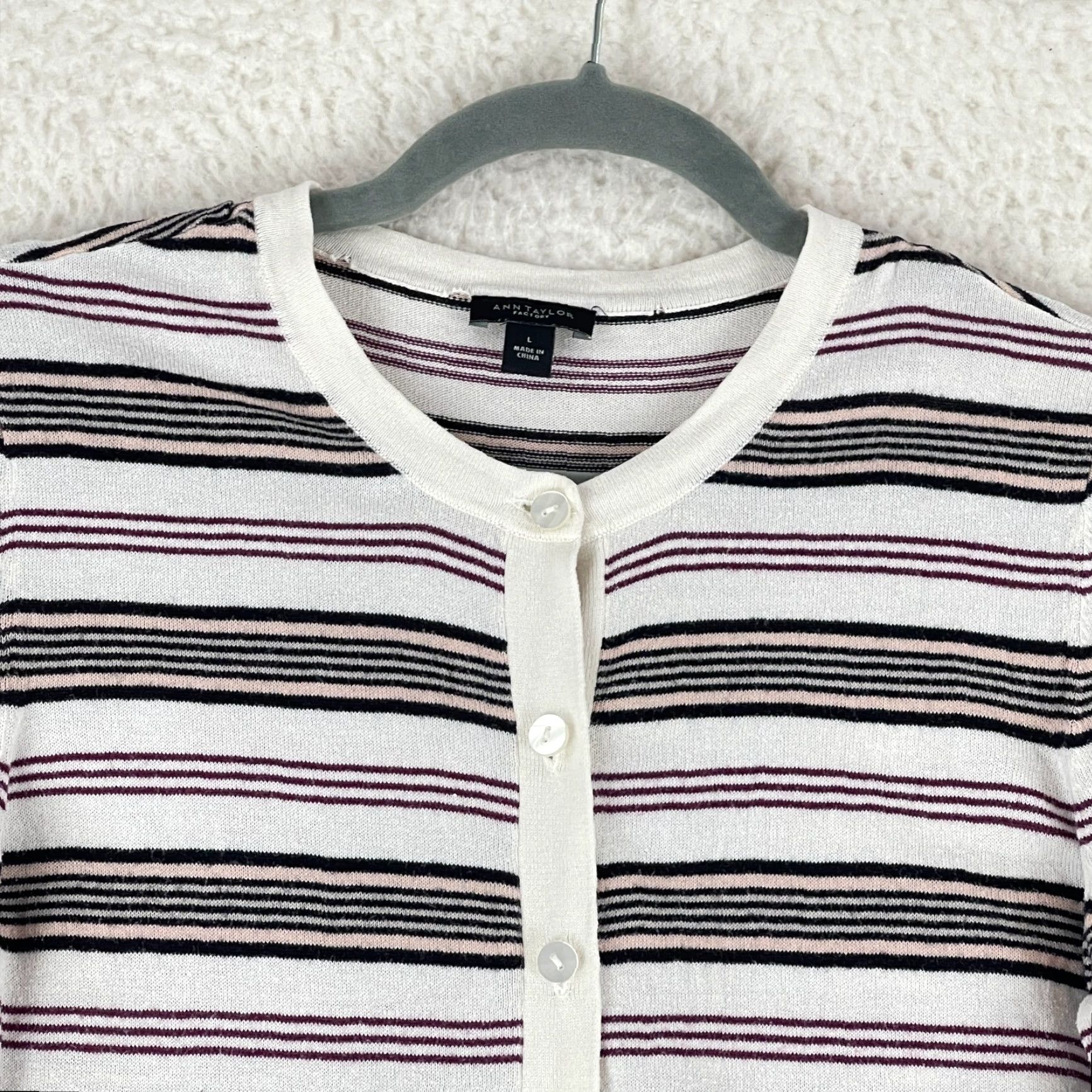 Ann Taylor Ann Taylor Cardigan Shirt Womens Large White Striped Knit Crew Neck Long Sleeve Size L / US 10 / IT 46 - 3 Thumbnail