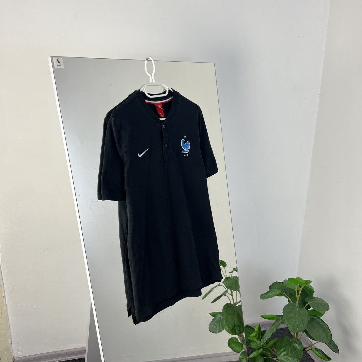 Nike Vintage Nike France 1/4 Button Up Soccer T-Shirt Size US M / EU 48-50 / 2 - 1 Thumbnail