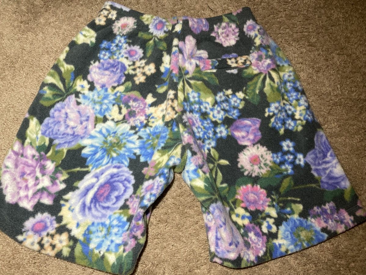 Martine Rose SS21 Martine Rose Black Floral Fleece Sweatshorts Logo 2021 Size US 30 / EU 46 - 9 Thumbnail