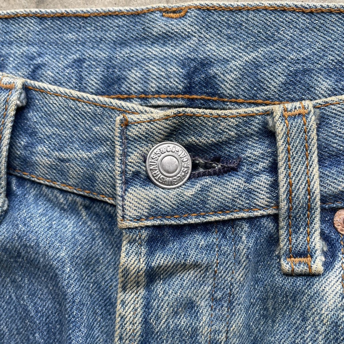 Levi's Vintage Clothing 1990s Levi’s 501 USA Jeans Release Hem Faded Pants W29 Size US 29 - 6 Thumbnail