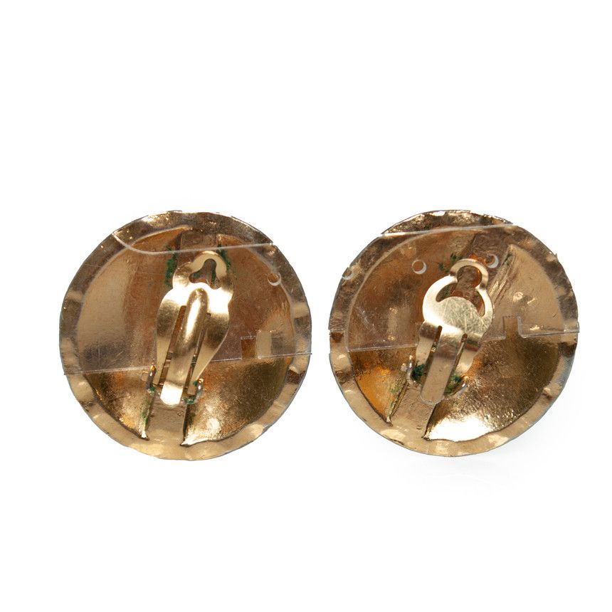 Chanel Chanel, Large Classic CC quilted logo clip earrings Size ONE SIZE - 2 Thumbnail