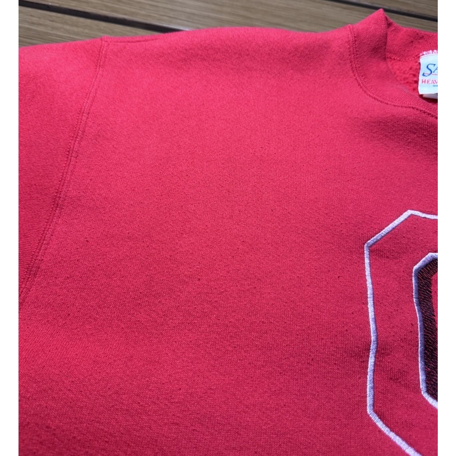Gildan VTG Ohio State Buckeyes Red Santee Sweatshirt USA size L Size US L / EU 52-54 / 3 - 9 Thumbnail