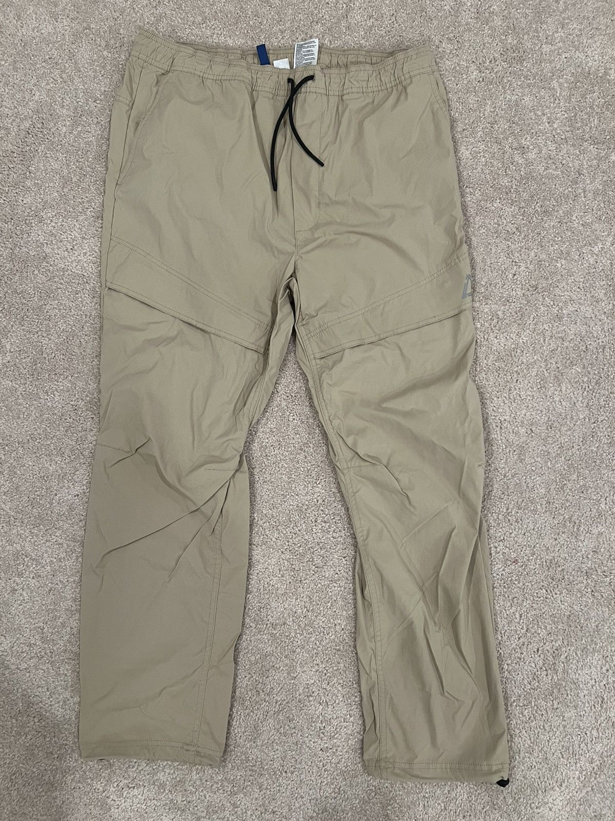 H&M H&M windbreaker Cargo Pants Size US 34 / EU 50 - 1 Thumbnail