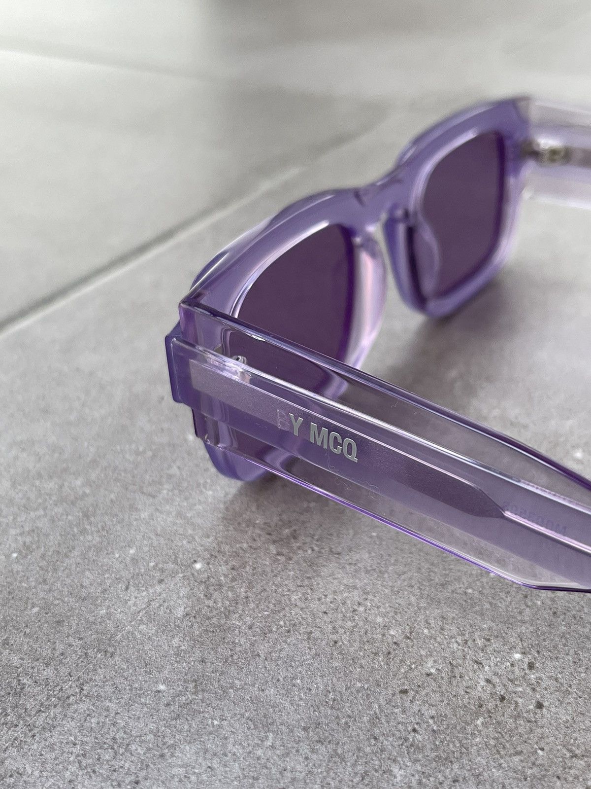 Alexander McQueen × McQ Alexander McQueen !DS! SS23 Alexander Mcqueen MQ0359S Violet Square Sunglasses Size ONE SIZE - 11 Thumbnail