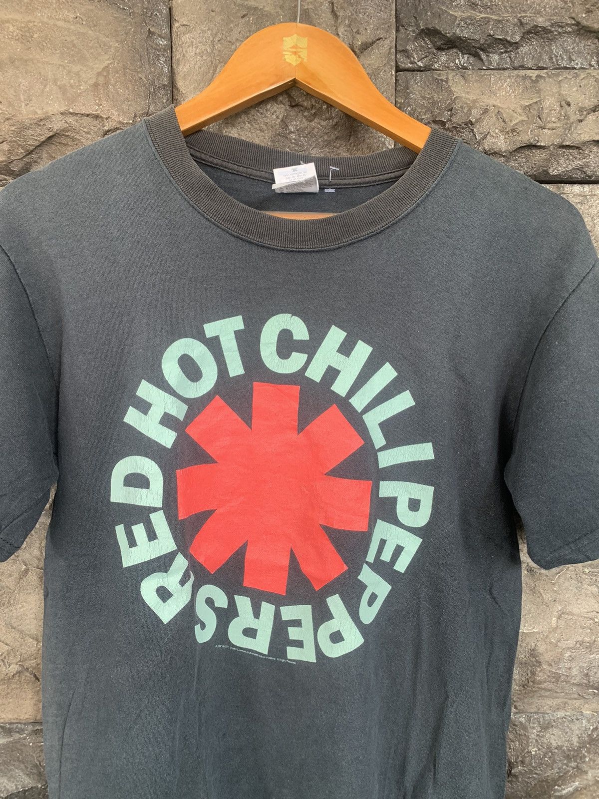 Band Tees × Vintage Vintage Red Hot Chili Peppers Rock Band T shirt Size US S / EU 44-46 / 1 - 2 Thumbnail
