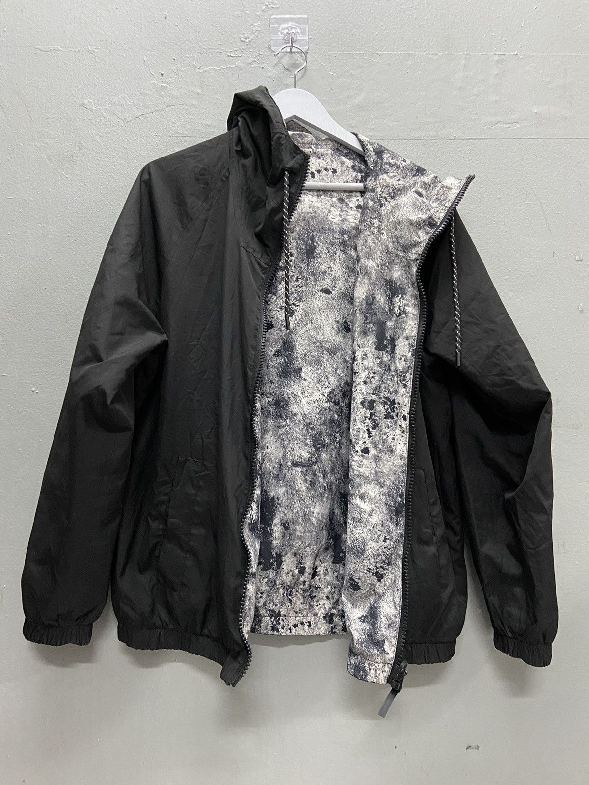 BERSHKA SYSTEM SCAN REVERSIBLE GORPCORE JACKET