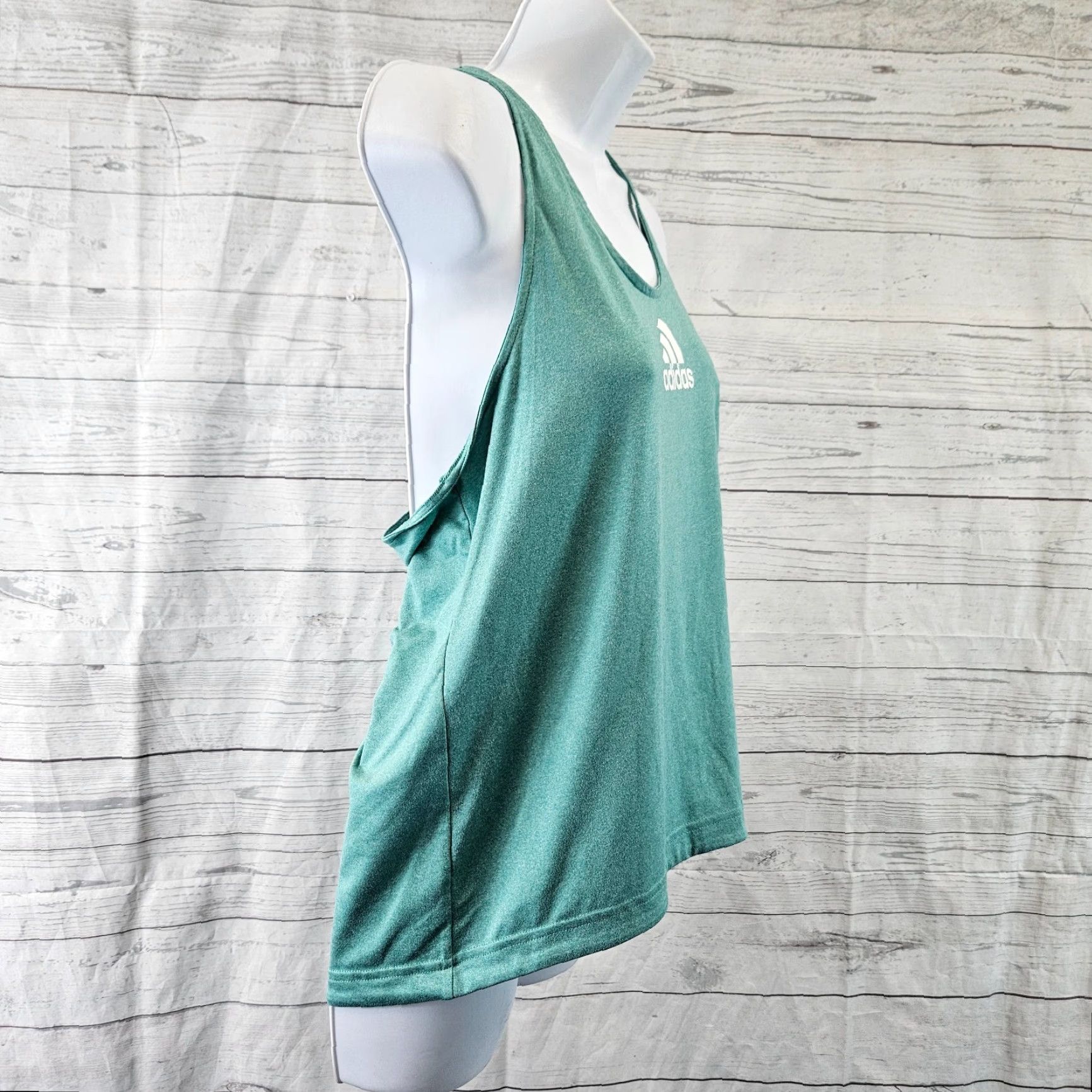 Adidas Adidas Tank Top Womens Medium Green White Scoop Neck Sleeveless Pullover Activewear Regular Size M Shirt Women Mens Girls Size M / US 6-8 / IT 42-44 - 3 Thumbnail