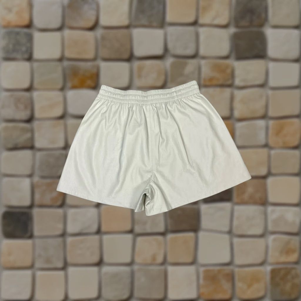 Good American Good American Shorts Womens 3 Beige Better Than Leather Fleece Lined Drawstring Size 26" / US 2 / IT 38 - 1 Thumbnail