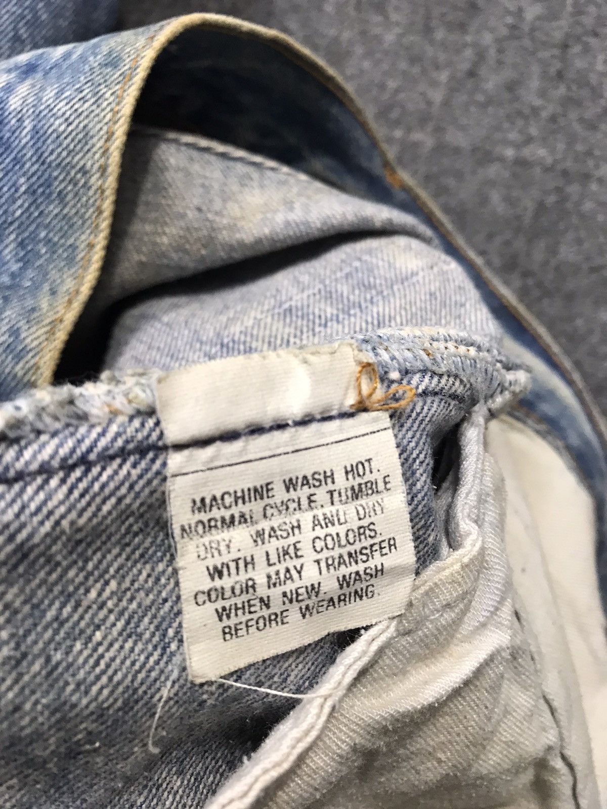 Levi's Vintage Clothing Levi's 80s Lot 501 Buttonfly Indigo Denim Beauty Fade Jeans Size US 35 - 10 Thumbnail