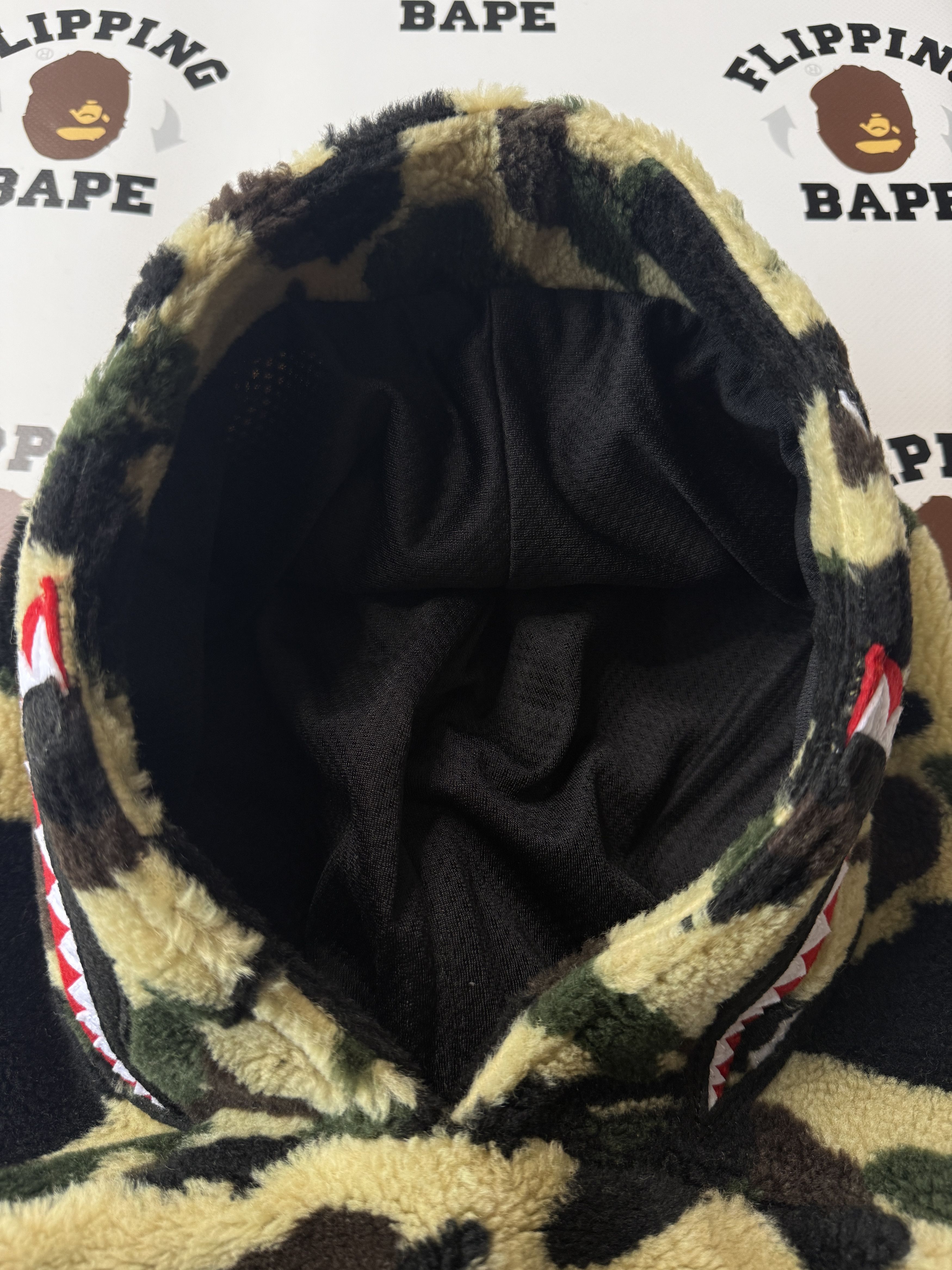 Bape 1ST CAMO SHARK BOA SNOOD Size ONE SIZE - 5 Thumbnail