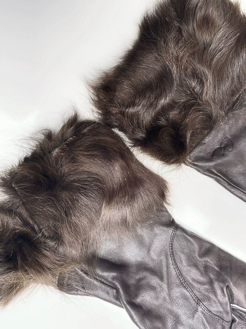 Christian Lacroix Christian Lacroix Brown sheepskin fur gloves 2504-Nextarrow Size ONE SIZE - 5 Thumbnail