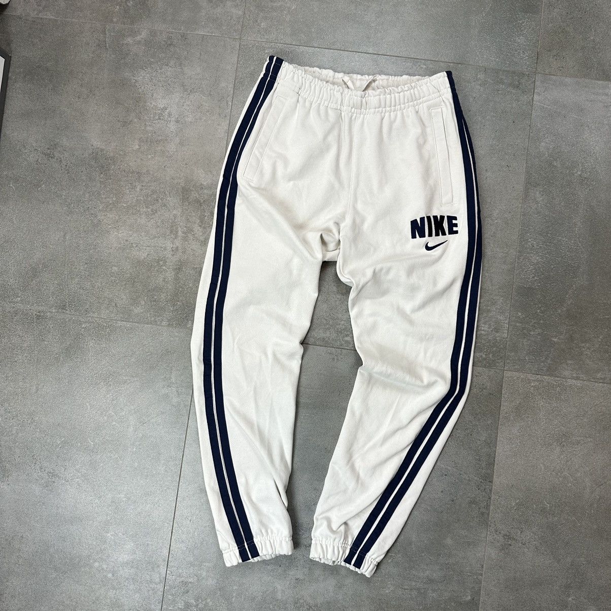 Nike Nike vintage jogger pants M white swoosh streetwear 90s 00s | Grailed