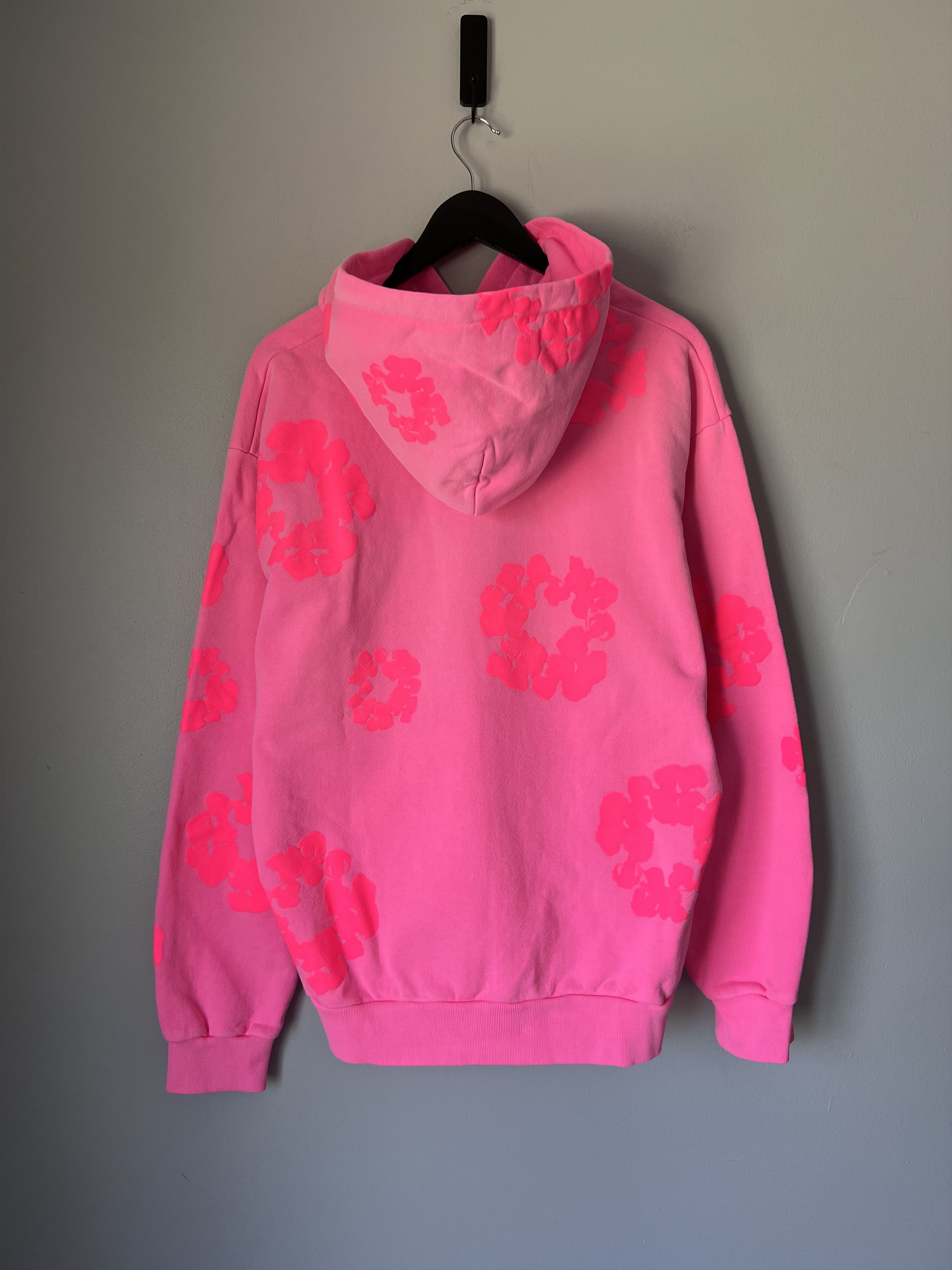 DENIM TEARS Denim Tears Mono Wreath Hoodie in Pink Size US M / EU 48-50 / 2 - 5 Thumbnail