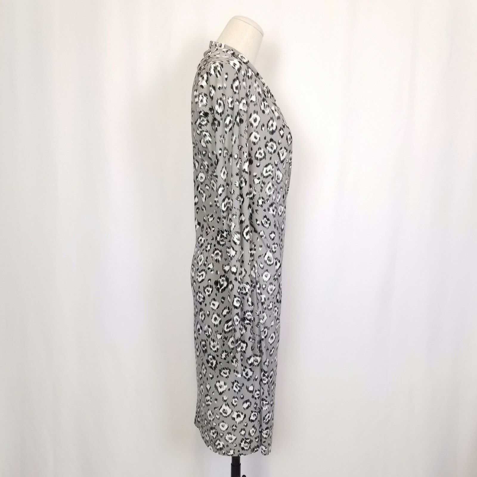 Norma Kamali Norma Kamali Faux Wrap Dress Gray Leopard Print Sz S Size S / US 4 / IT 40 - 6 Thumbnail
