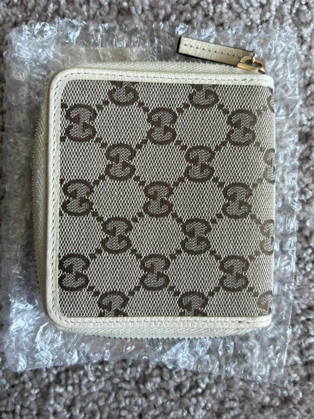 Gucci White Gucci supreme monogram wallet Size ONE SIZE - 2 Thumbnail