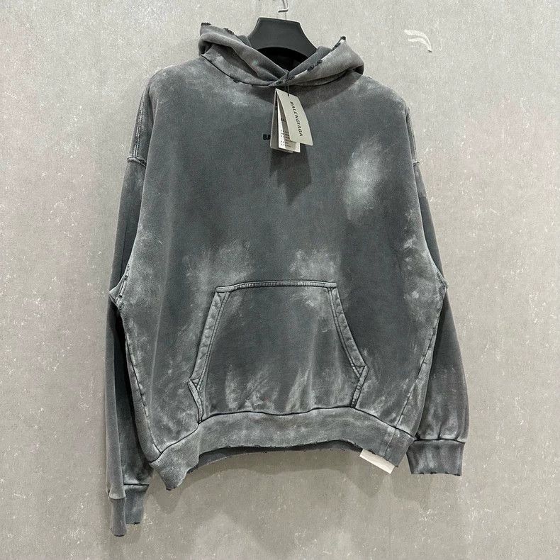 Balenciaga Balenciaga An old hoodie made of wash ash and paint Size US XS / EU 42 / 0 - 3 Thumbnail