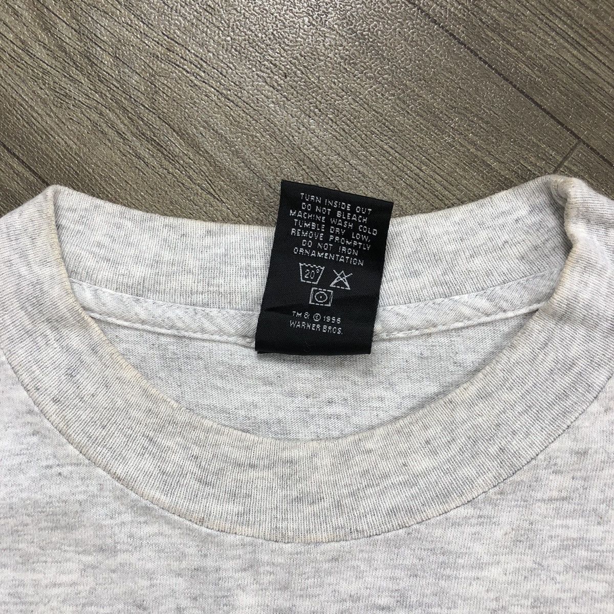 Vintage × Warner Bros Vintage 1996s Warner Bros Looney Tunes Tazmania Tee Size US M / EU 48-50 / 2 - 4 Thumbnail