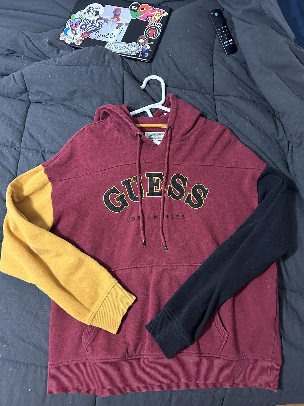 Guess 🚨Throwback Guess Pull Over Hoodie🚨 Size US L / EU 52-54 / 3 - 1 Thumbnail