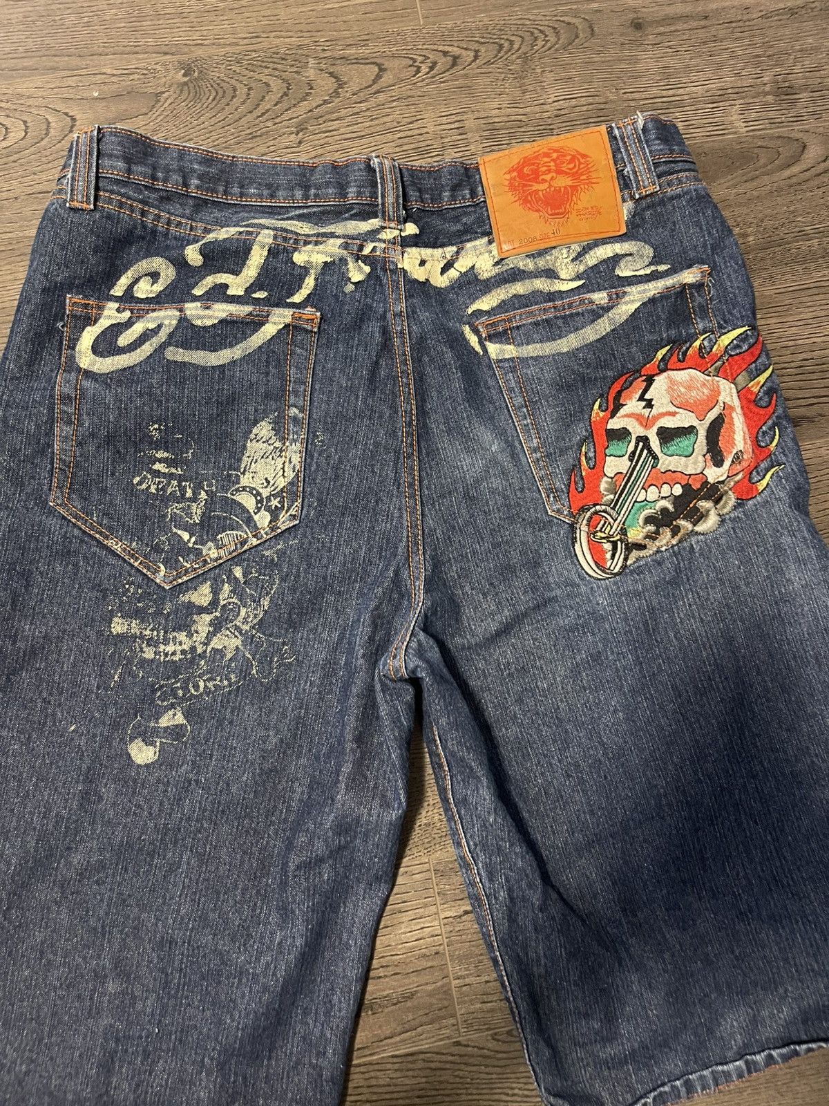 Ed Hardy Vintage Ed Hardy Jorts *Rare* *Exclusive* Size US 40 / EU 56 - 1 Thumbnail