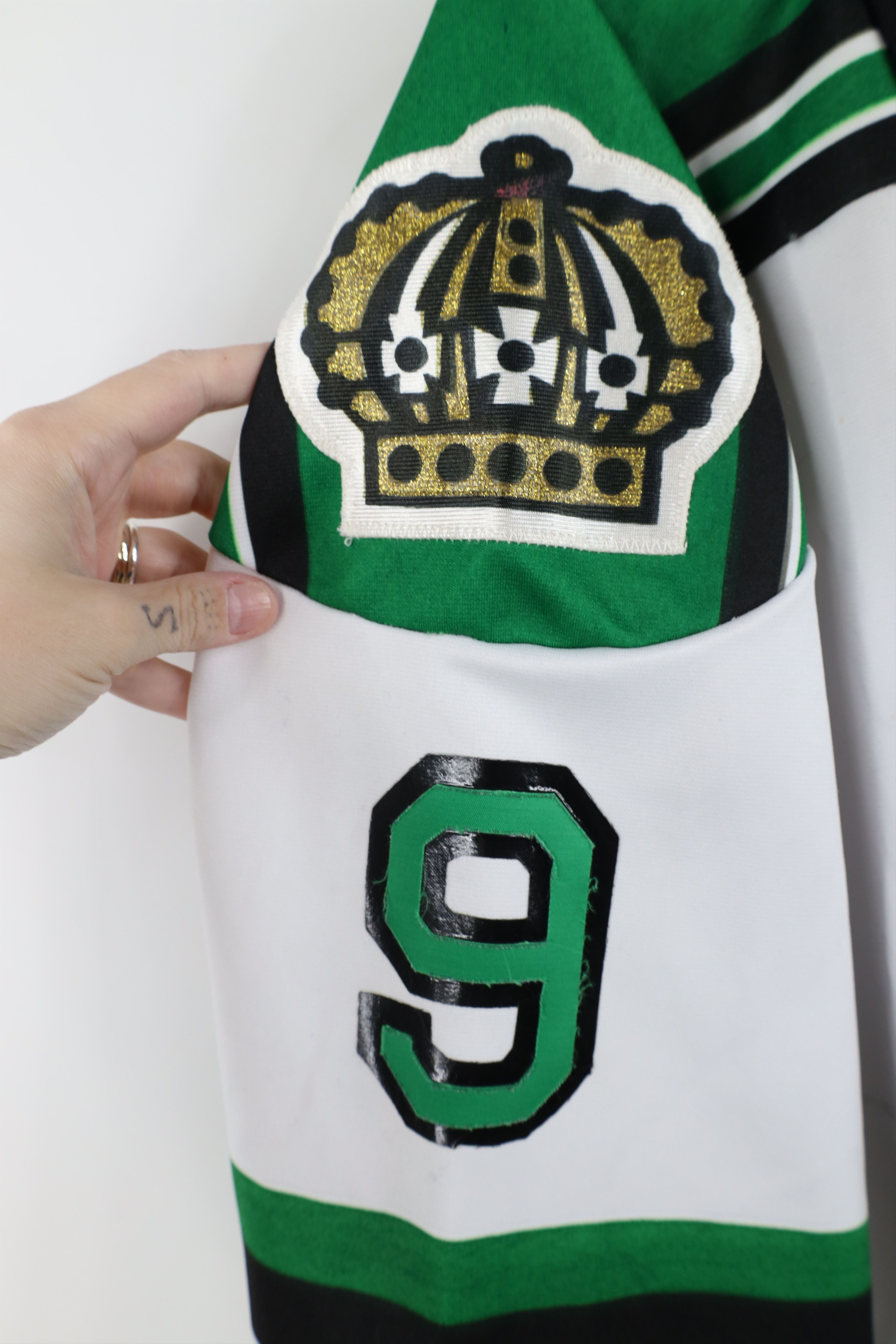 Vintage Vintage Spell Out Striped Kings Hockey Jersey White Green Size US L / EU 52-54 / 3 - 6 Thumbnail