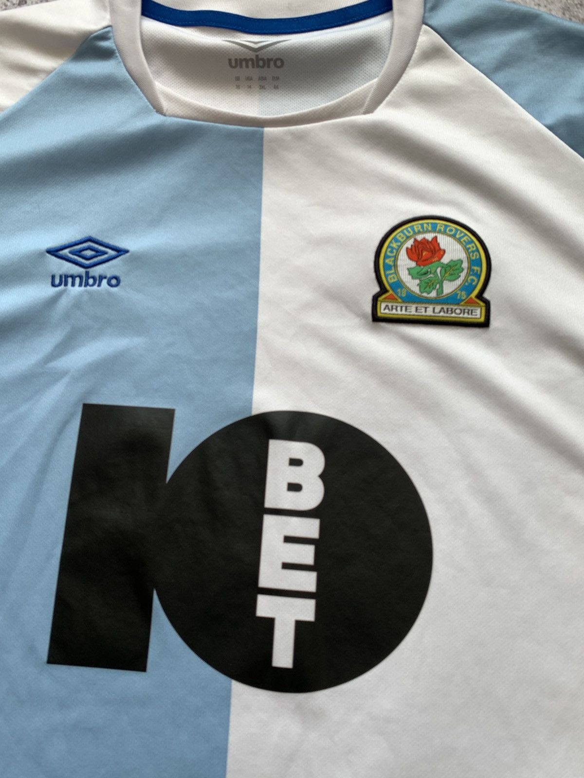 Umbro 🔥UMBRO BLACKBURN ROVERS 2018/19 AWAY SOCCER JERSEY SHIRT Size US XL / EU 56 / 4 - 5 Thumbnail