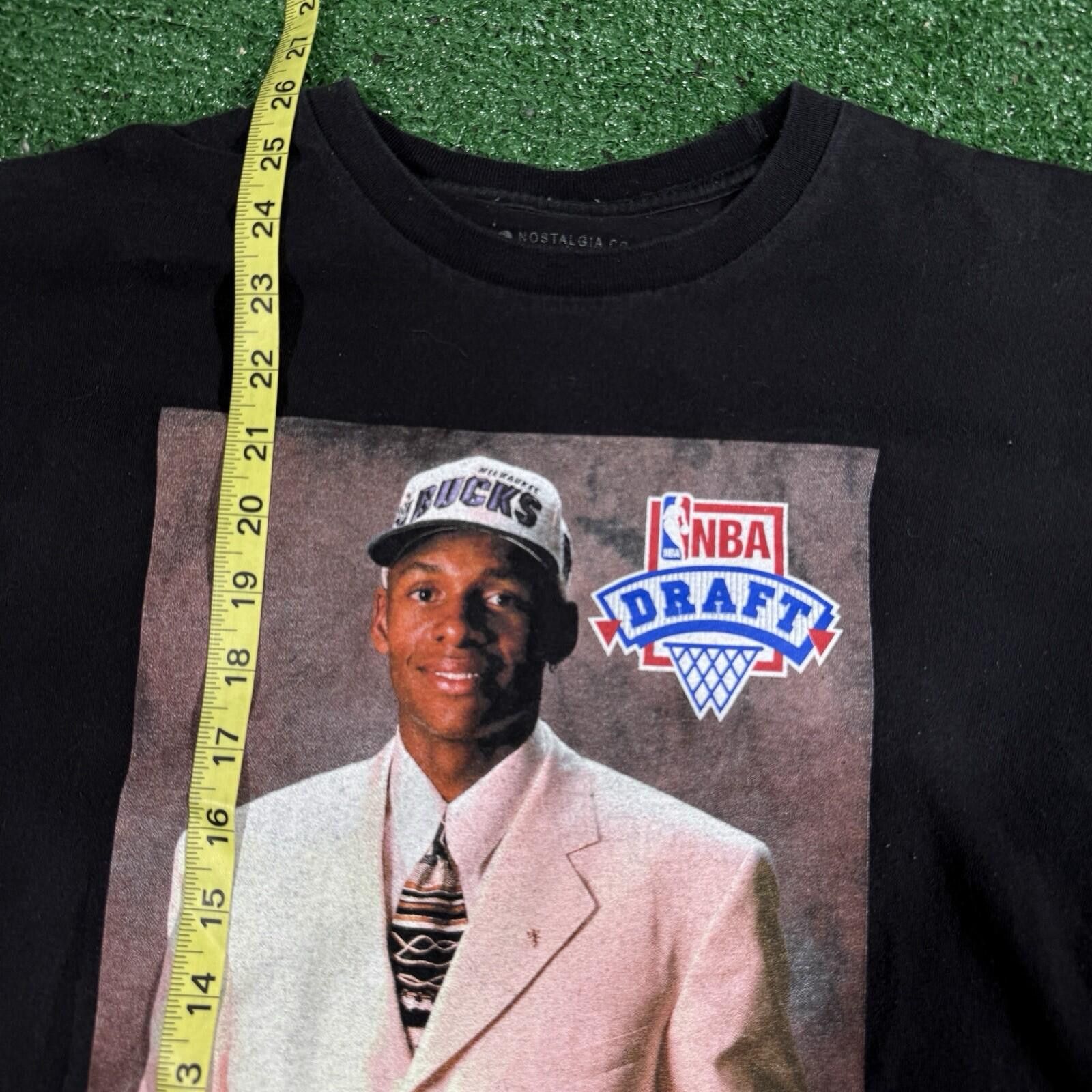 Mitchell & Ness Mitchell Ness Giannis Antetokounmpo Milwaukee Bucks NBA Tee Size ONE SIZE - 4 Thumbnail