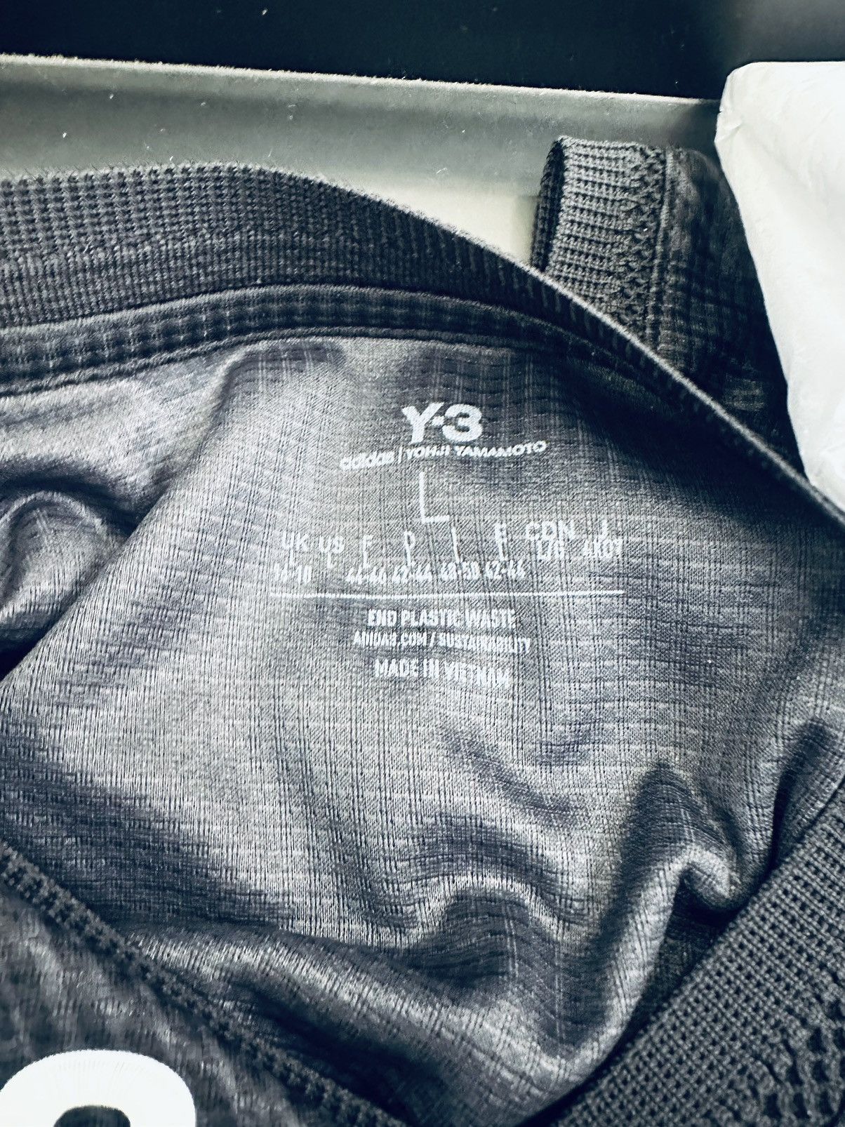 Y-3 Adidas HI3983 xY-3 x Real Madrid rozmiar L Size US L / EU 52-54 / 3 - 3 Thumbnail