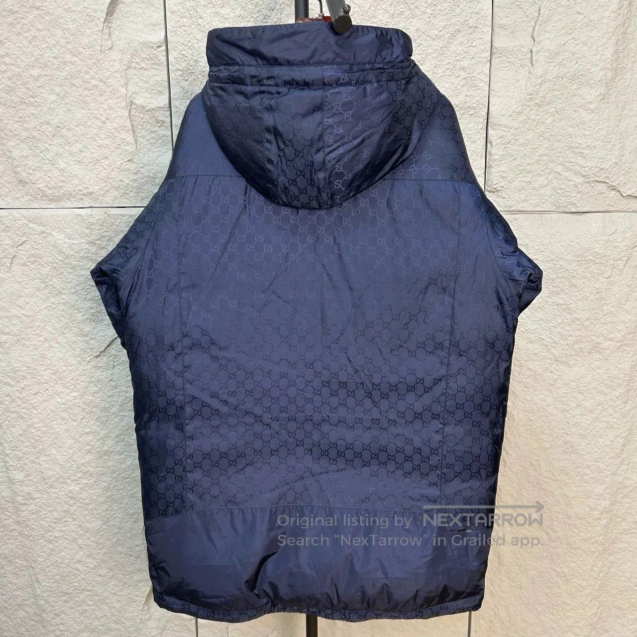 Gucci gucci badge patterned down jacket for sale. Size US L / EU 52-54 / 3 - 2 Thumbnail