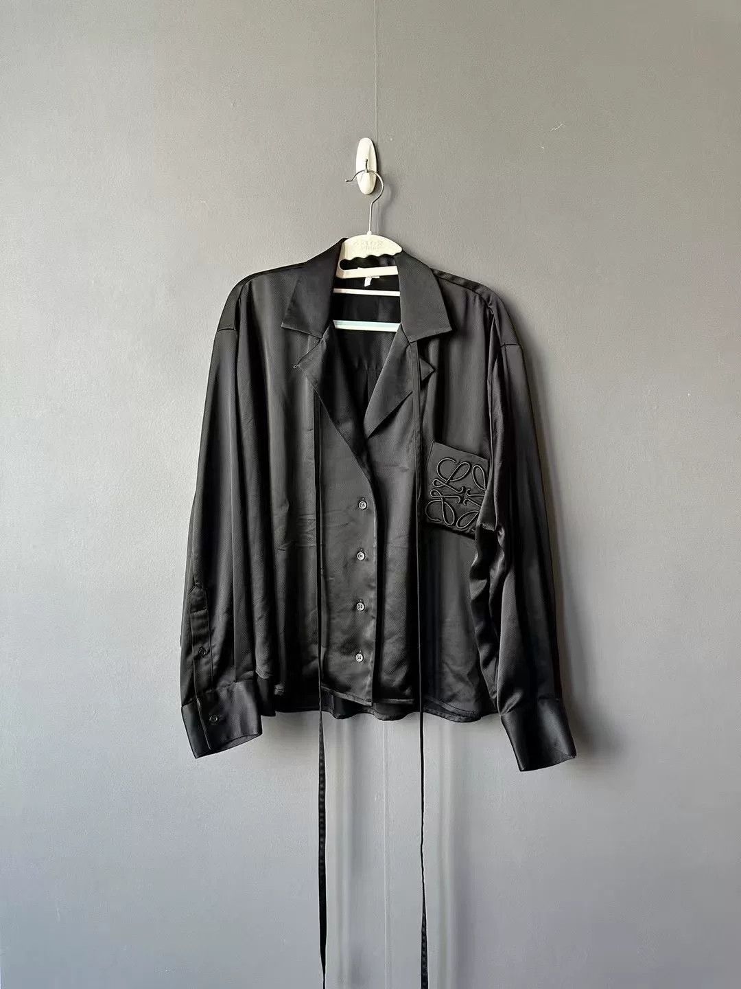 Loewe loewe black silk logo shirt Size M / US 6-8 / IT 42-44 - 1 Thumbnail