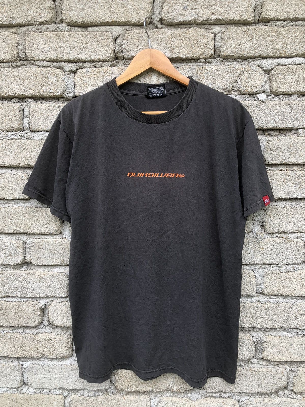 Quiksilver × Vintage Vintage Beauty Sunfaded 90s Quiksilver Big Logo Backhit Tee Size US L / EU 52-54 / 3 - 10 Thumbnail