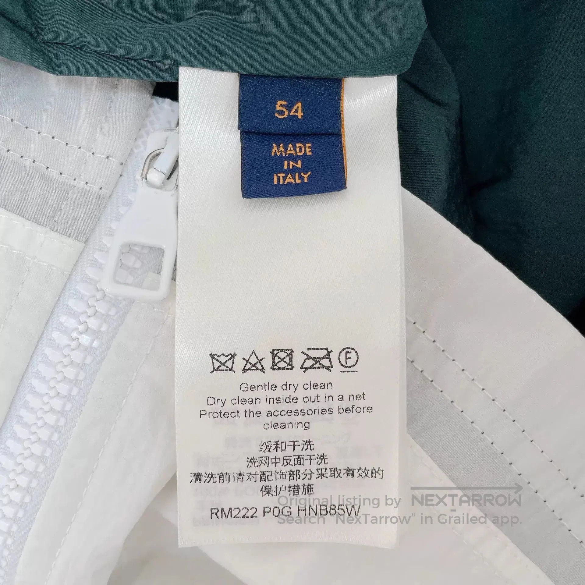 Louis Vuitton White Hooded Light Jacket with Graphic Print. Size US L / EU 52-54 / 3 - 7 Thumbnail