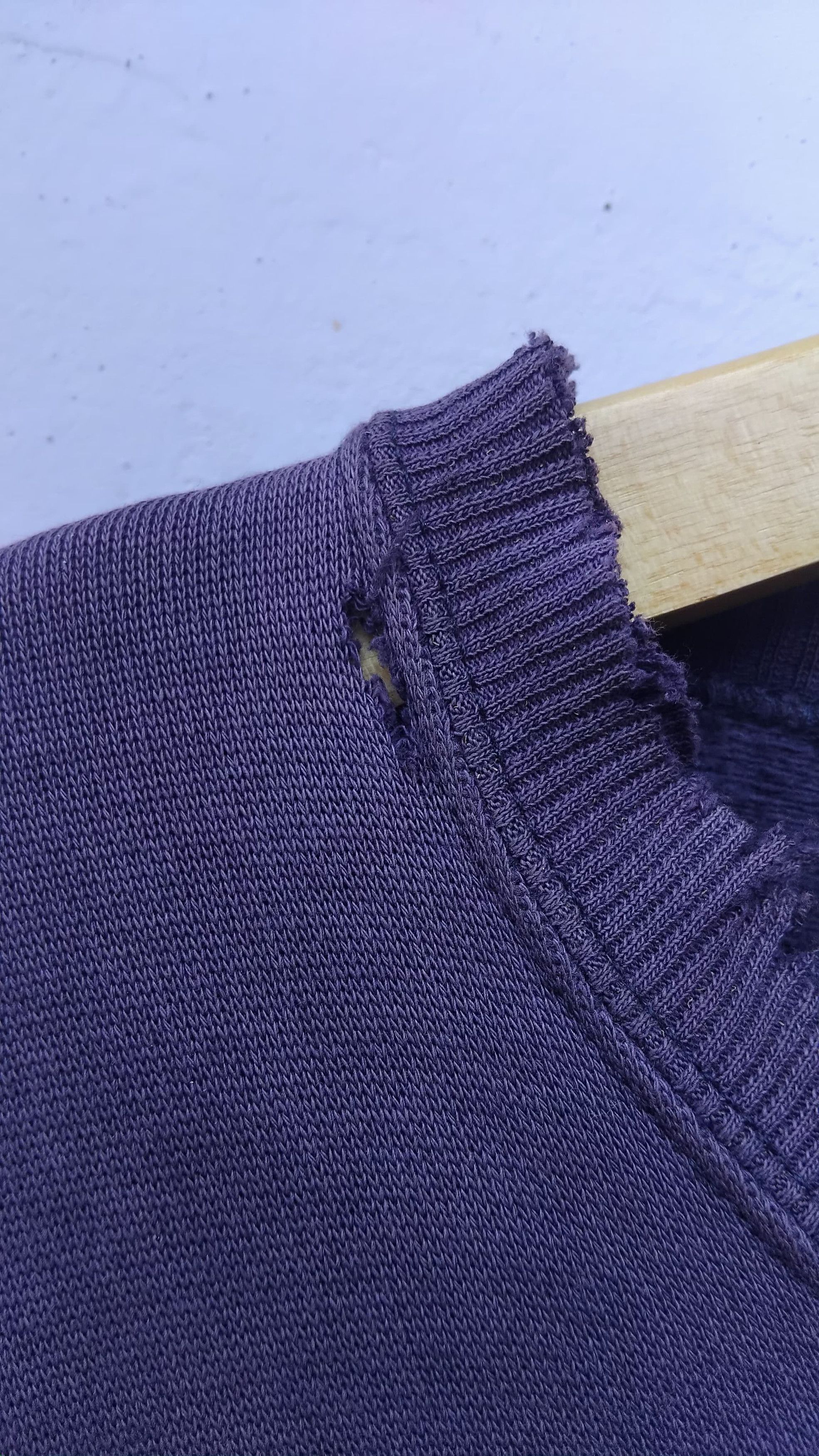 Valentino Vintage Original Valentino distress sweater Size US M / EU 48-50 / 2 - 11 Thumbnail