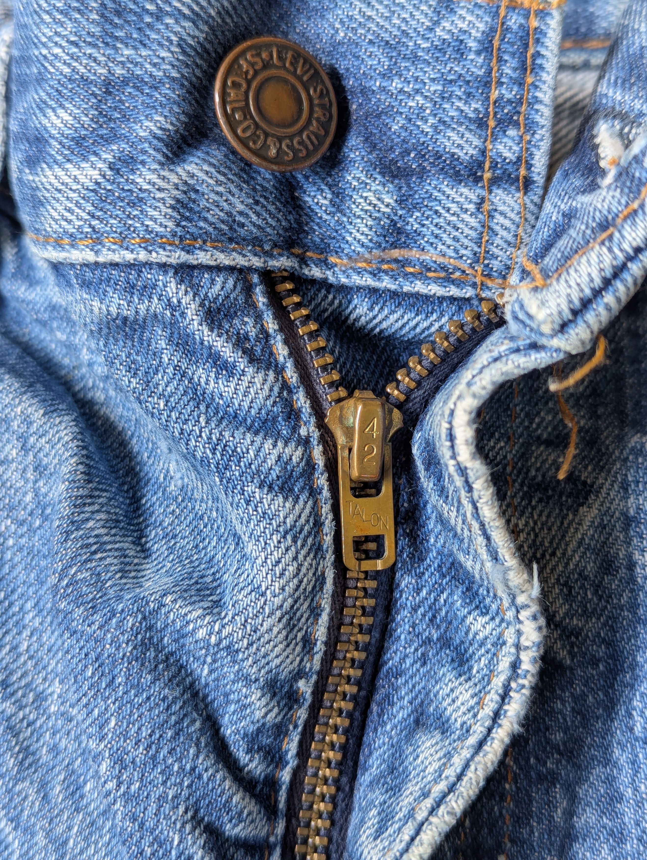 Levi's DISTRESSED 70/80s LEVIS 517 ZIP TALON 42 BUTTON NO 2 RED TAB Size US 34 / EU 50 - 12 Thumbnail
