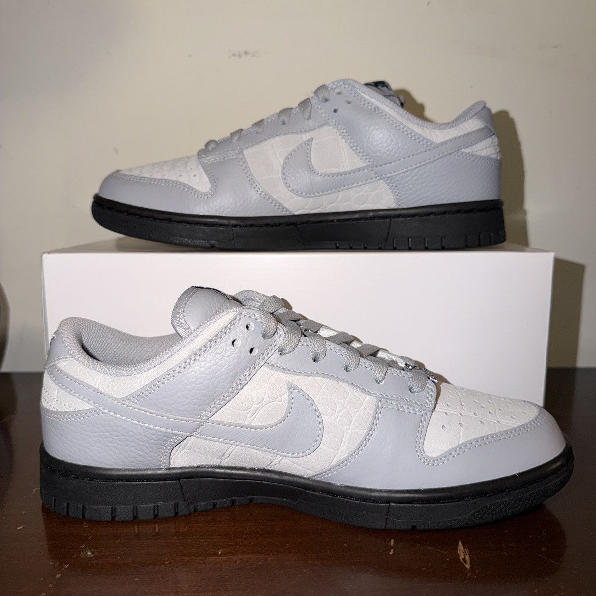 Nike Nike By You 1 of 1 ‘Grey/Black’ - BRAND NEW WITH BOX Size US 8.5 / EU 41-42 - 2 Thumbnail