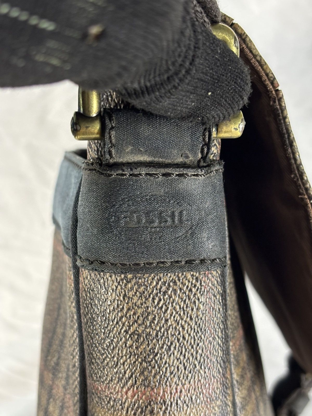 Fossil (very used) Fossil Sling Bag Size ONE SIZE - 11 Thumbnail