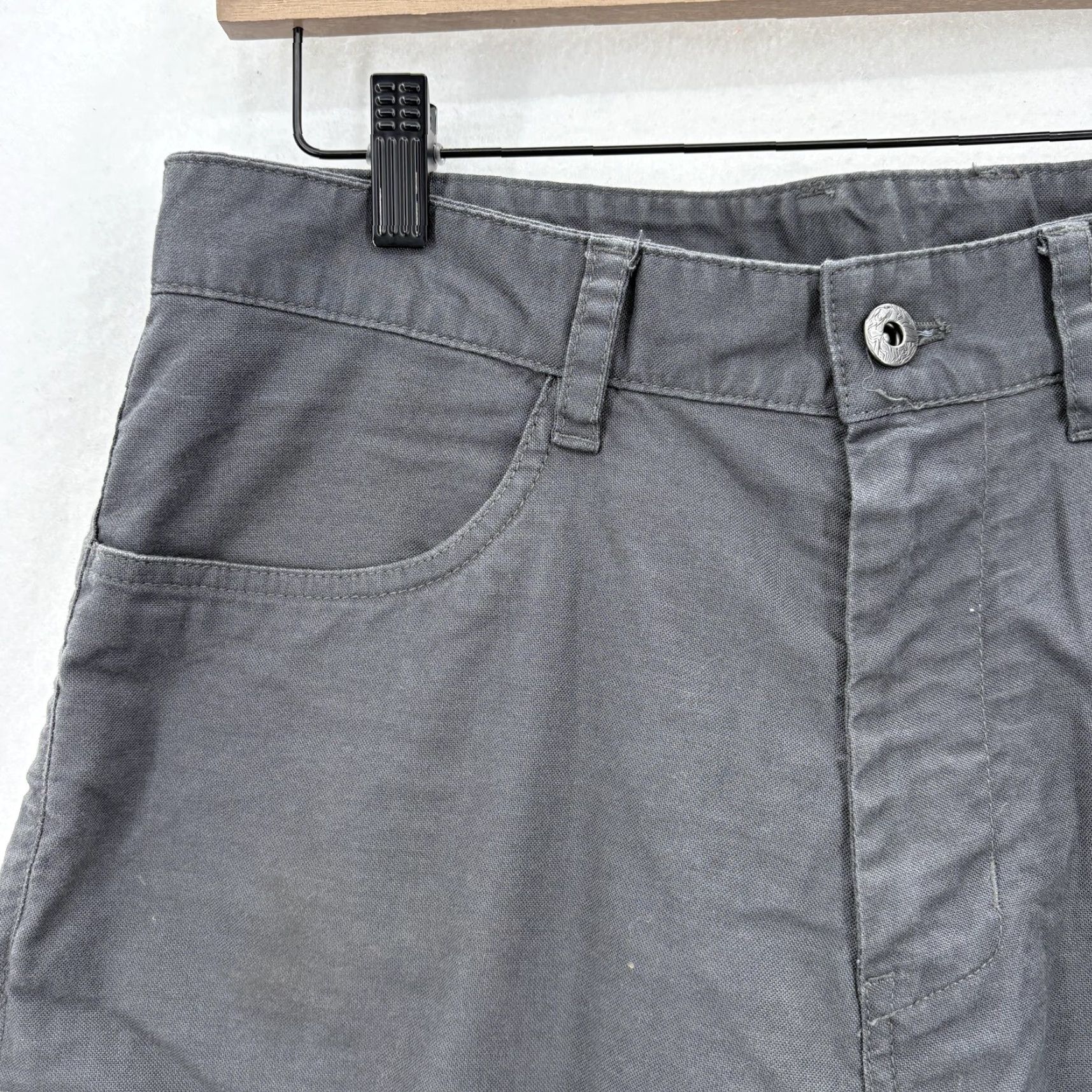 The North Face The North Face Pants Mens 32 Short Gray Stretch Canvas Chino Outdoor Hiking Camp Size US 32 / EU 48 - 3 Thumbnail