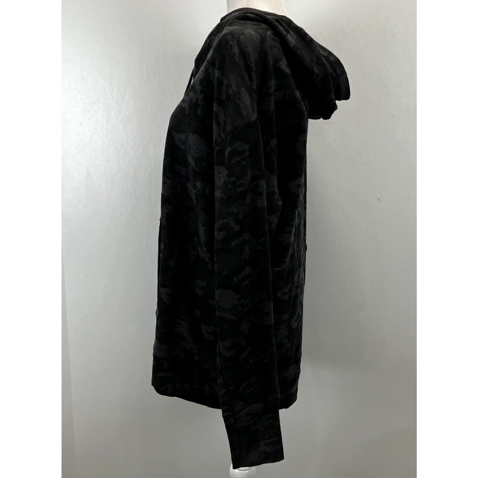 Fabletics Fabletics Oversized Full Zip Hoodie Sweatshirt M Camo Activewear Womens Size M / US 6-8 / IT 42-44 - 2 Thumbnail