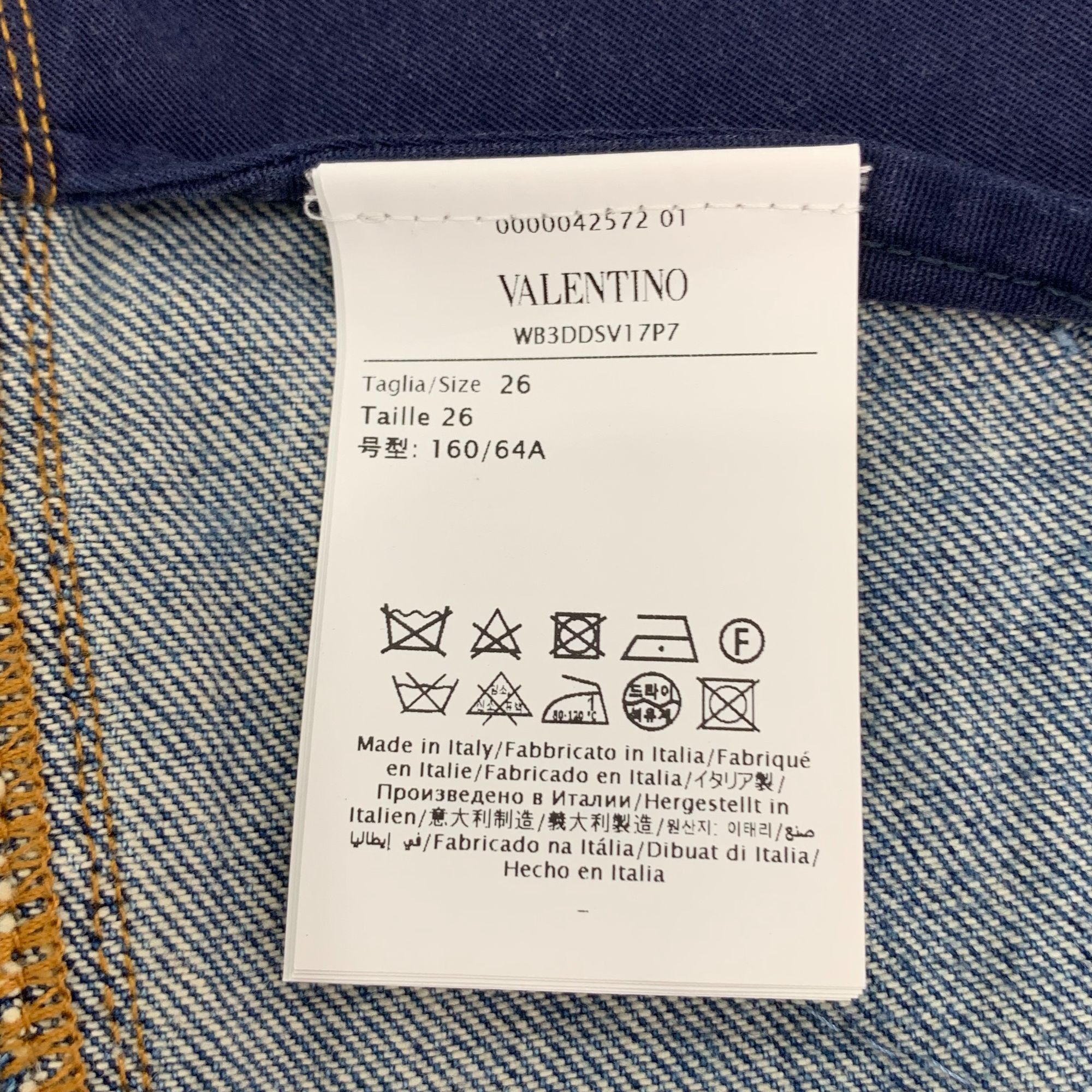 Valentino X9196 Valentino Womens Blue Denim Shorts With Heart & Logo P Size 26" / US 2 / IT 38 - 7 Thumbnail