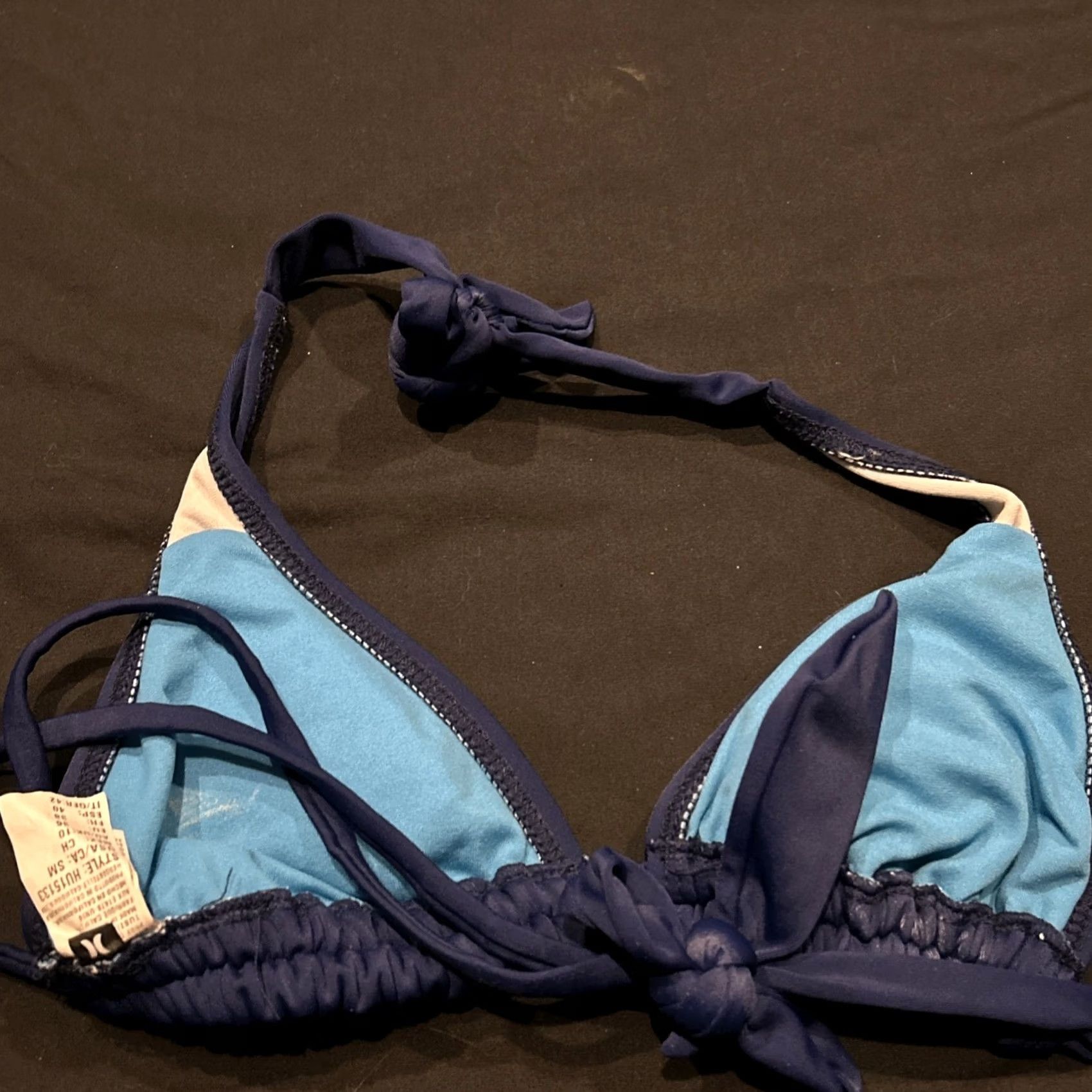 Hurley Hurley Women’s S Bikini Top Blue Nylon Spaghetti Strap A17 Swim Top Solid Beach one Size Cup One Size Size S / US 4 / IT 40 - 2 Thumbnail