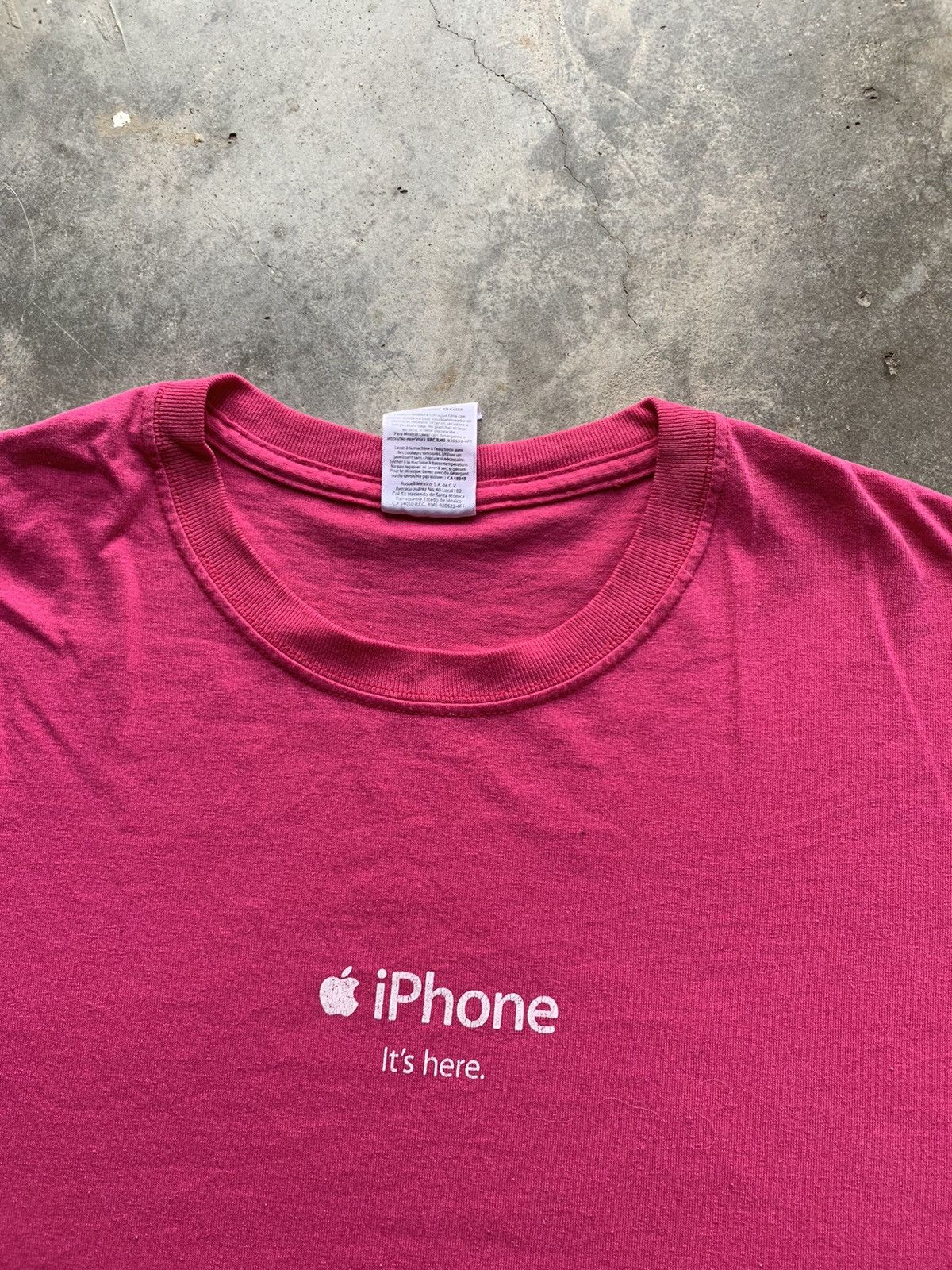 Apple 90s Vintage Apple Iphone Logo Tshirt Size US L / EU 52-54 / 3 - 2 Thumbnail