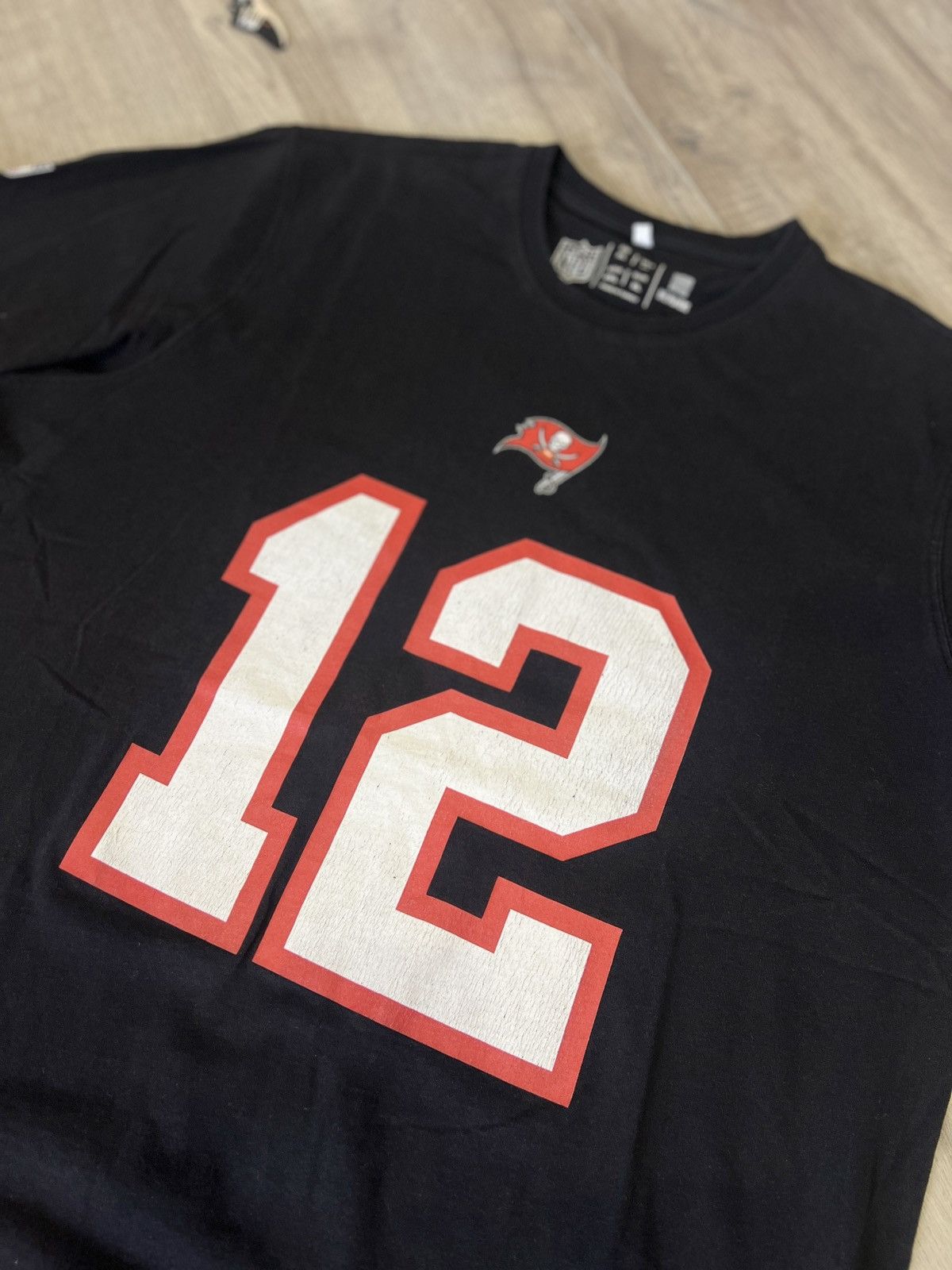 NFL × Vintage vintage NFL t-shirt with large Brady logo Size US XL / EU 56 / 4 - 2 Thumbnail