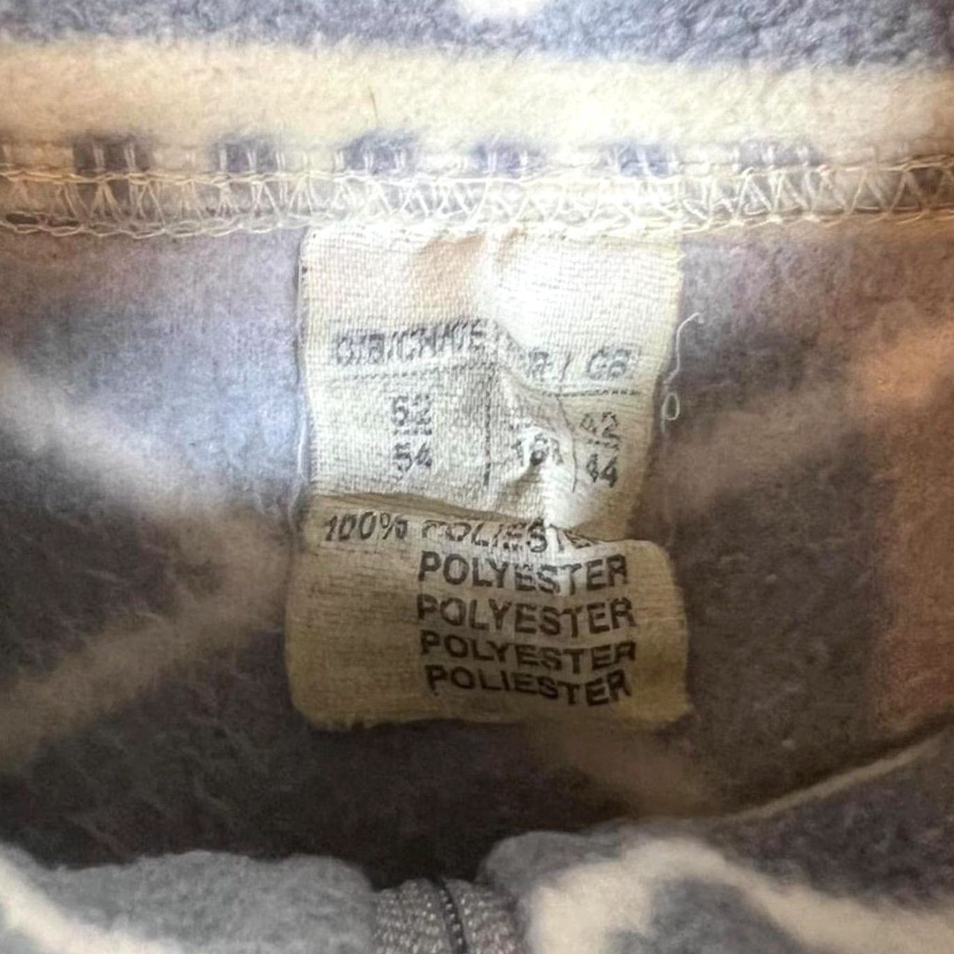 Vintage VINTAGE Crazy Abstract Patterned Zip Fleece Gilet Men L Light general wear Grey/Cream/White Pocketed 24" Pit to Pit 30" Length Mens Size US L / EU 52-54 / 3 - 4 Thumbnail