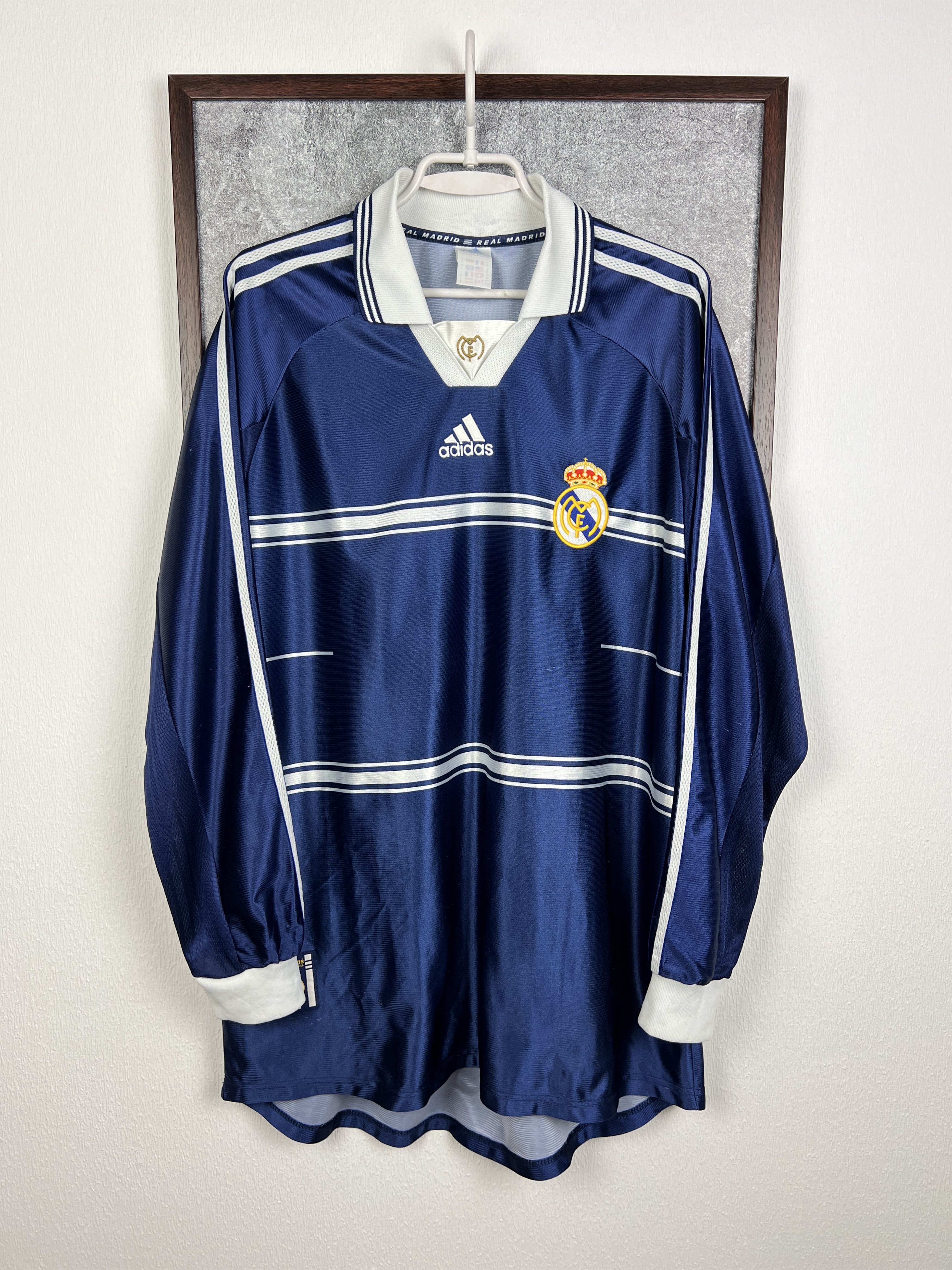 Adidas Real Madrid Away football shirt Soccer Long Sleeve Jersey Size US XL / EU 56 / 4 - 1 Thumbnail