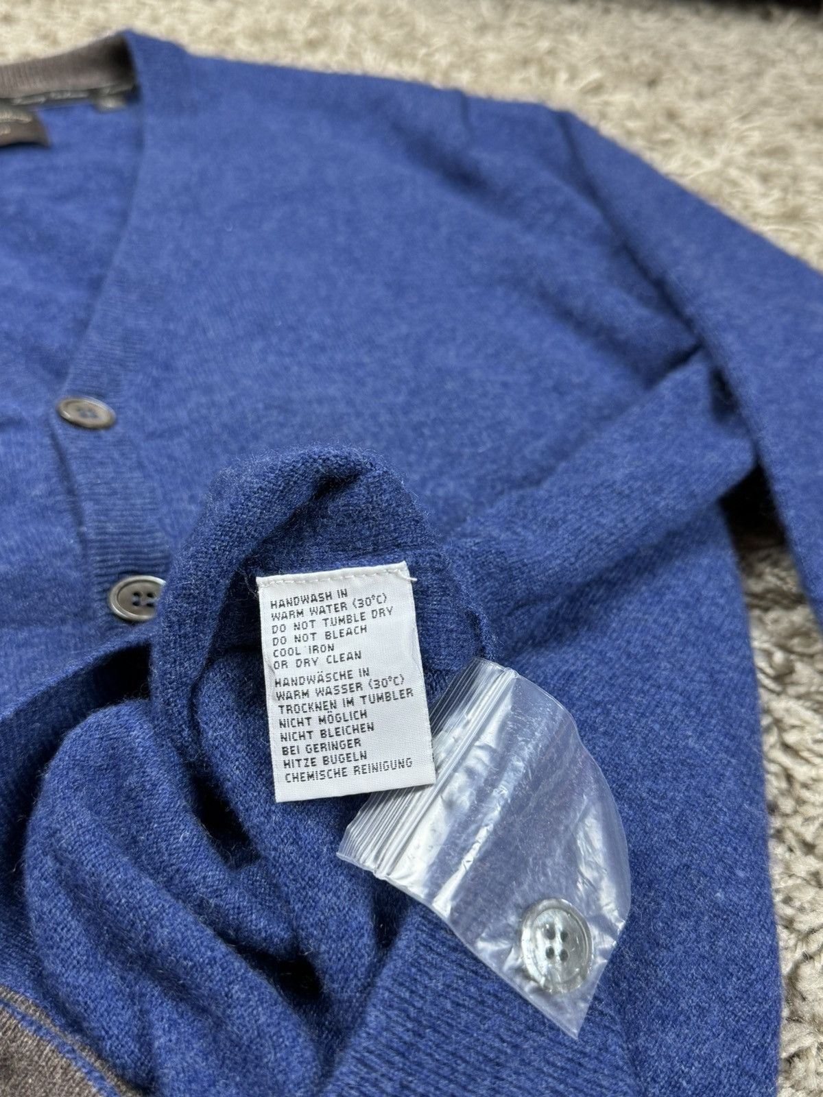 Autumn Cashmere × Extreme Cashmere 100% cashmere sweater original casual old money item Size US XL / EU 56 / 4 - 3 Thumbnail