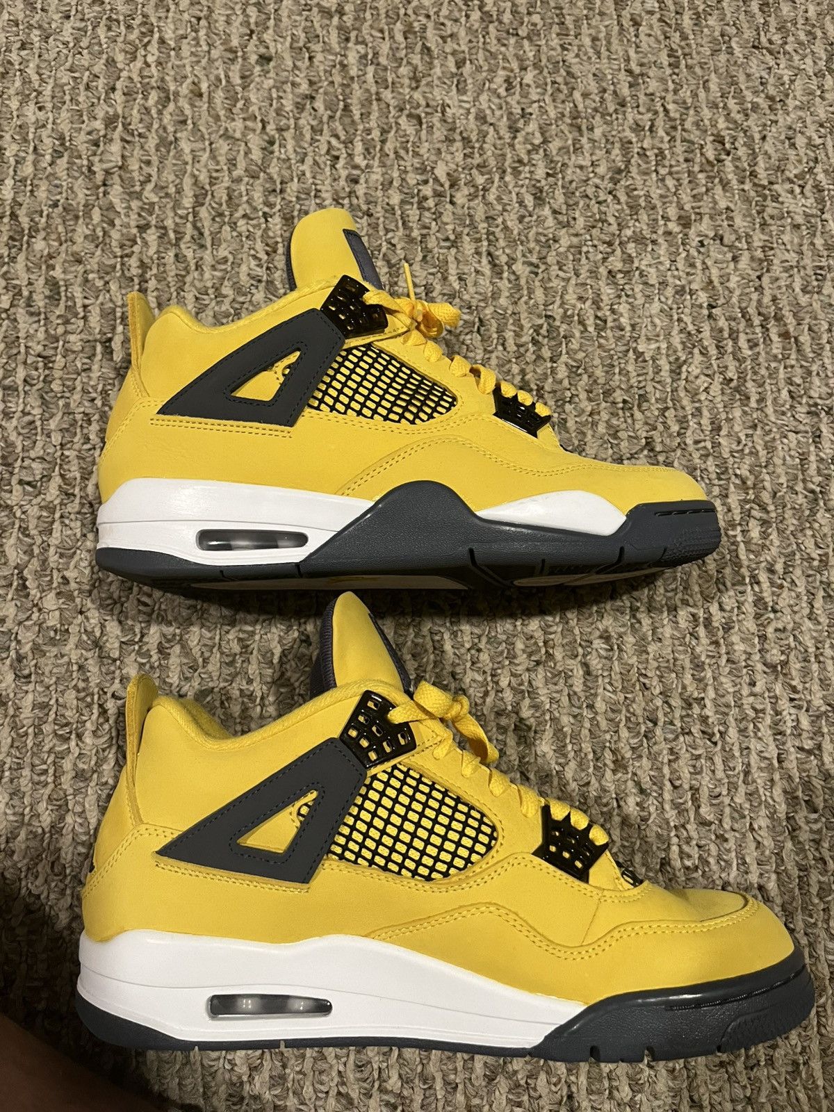 Jordan Brand Jordan 4 taxi/lightning VNDS Size US 8.5 / EU 41-42 - 3 Thumbnail
