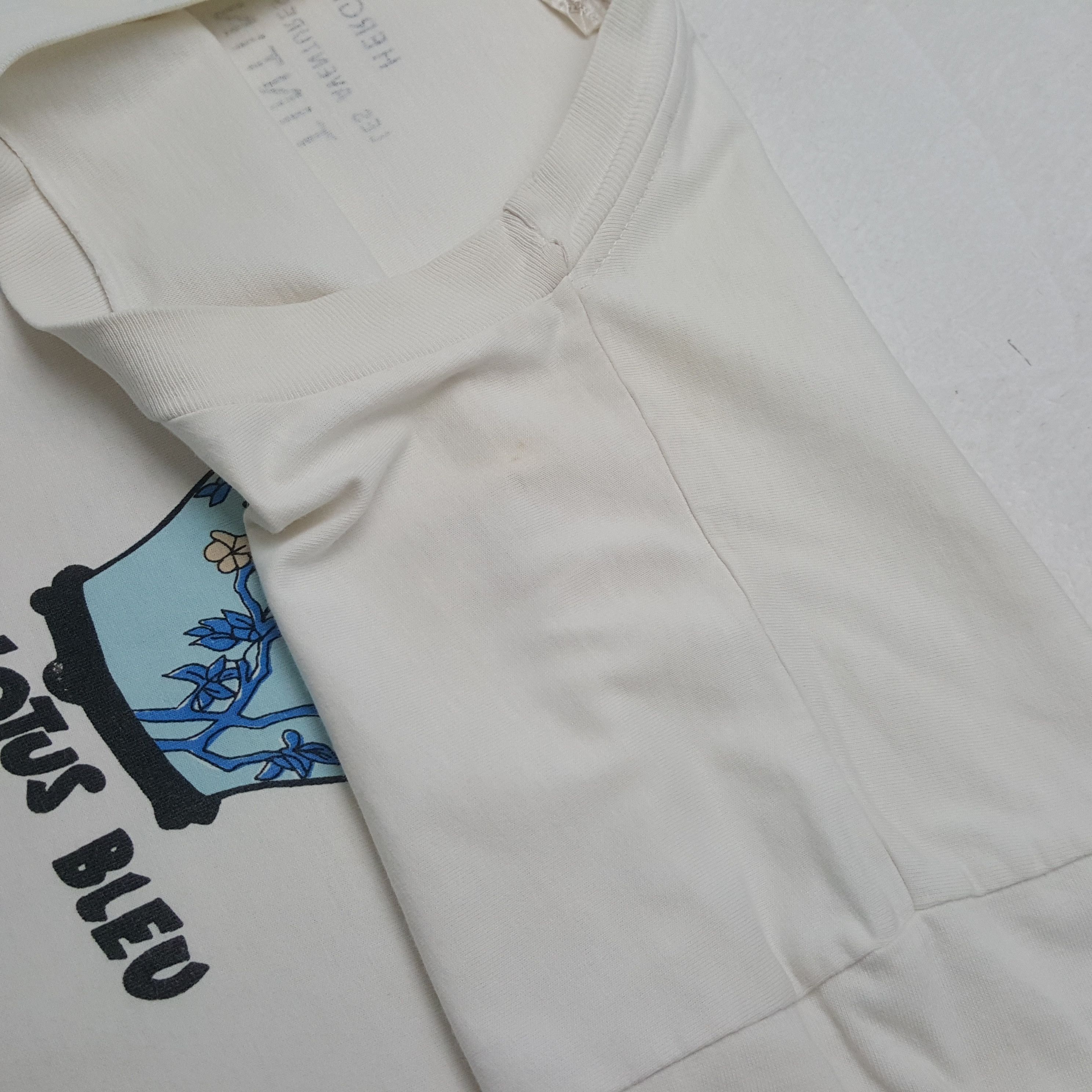 Vintage The Adventure Of Tintin Le Lotus Blue Tshirt RR21 Size US L / EU 52-54 / 3 - 8 Thumbnail