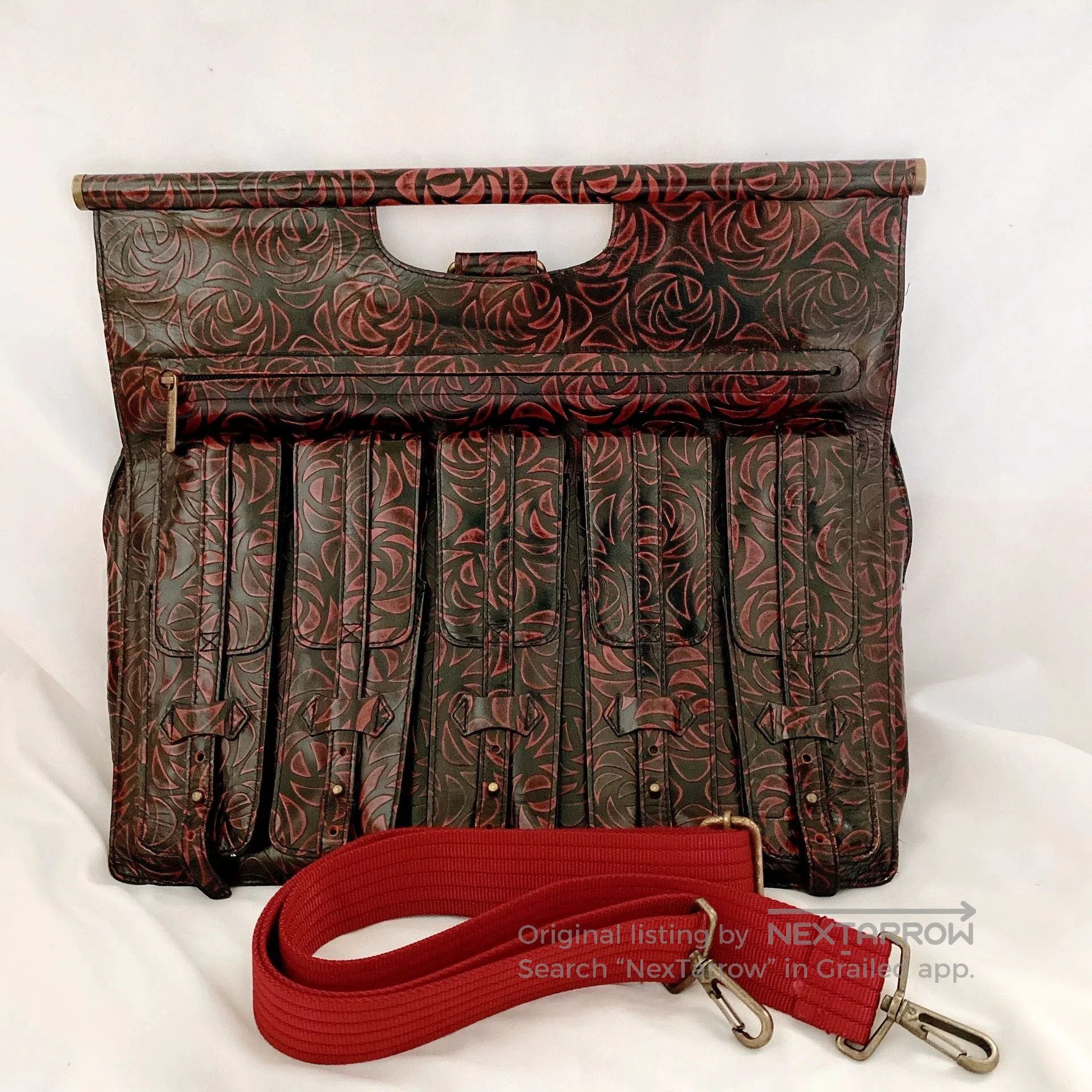 Beauty Beast Gothic Rose Box Crossbody Bag. Size ONE SIZE - 1 Thumbnail