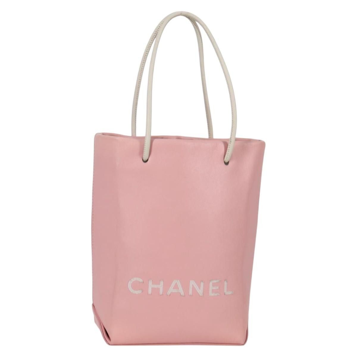 Chanel Chanel Essential Shopping Tote Leather Size ONE SIZE - 1 Thumbnail