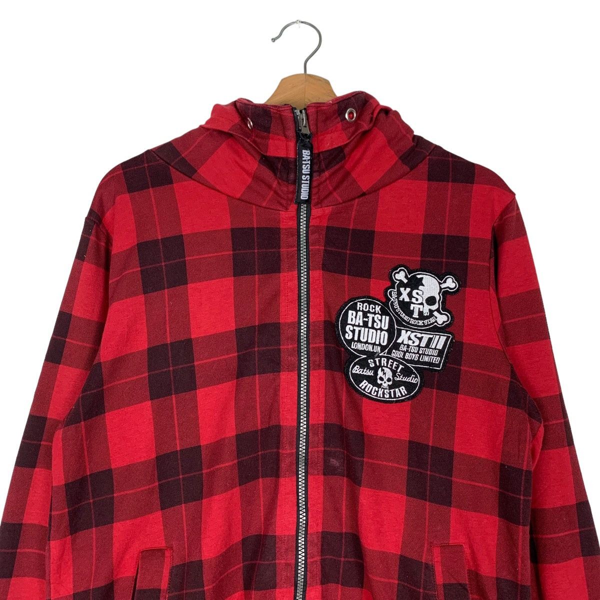 Japanese Brand BATSU STUDIO Big Logo Tartan Zipper Hoodies #0806-C36 Size US M / EU 48-50 / 2 - 2 Thumbnail
